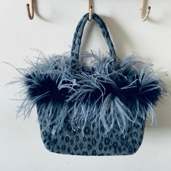 Snow Leopard Fur Print with Ostrich Feather Women's Small Purse - Picture 2 of 6